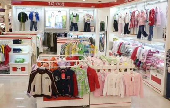 德保店面装修风格确定。